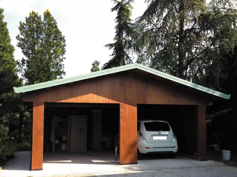 Lamellar wooden garage